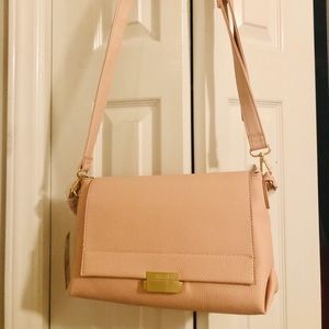 New Reaction Kenneth Cole large crossbody bag
